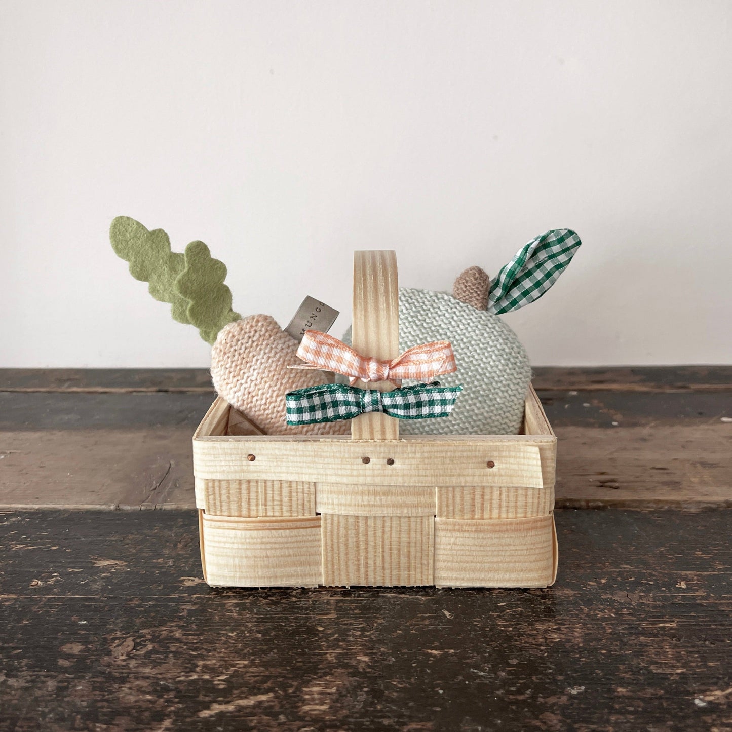 Knitted Carrot Cat Toy